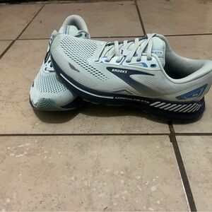 Brooks Adrenaline GTS 23 Women's Running Shoes Athletic Sneakers, Size 10B